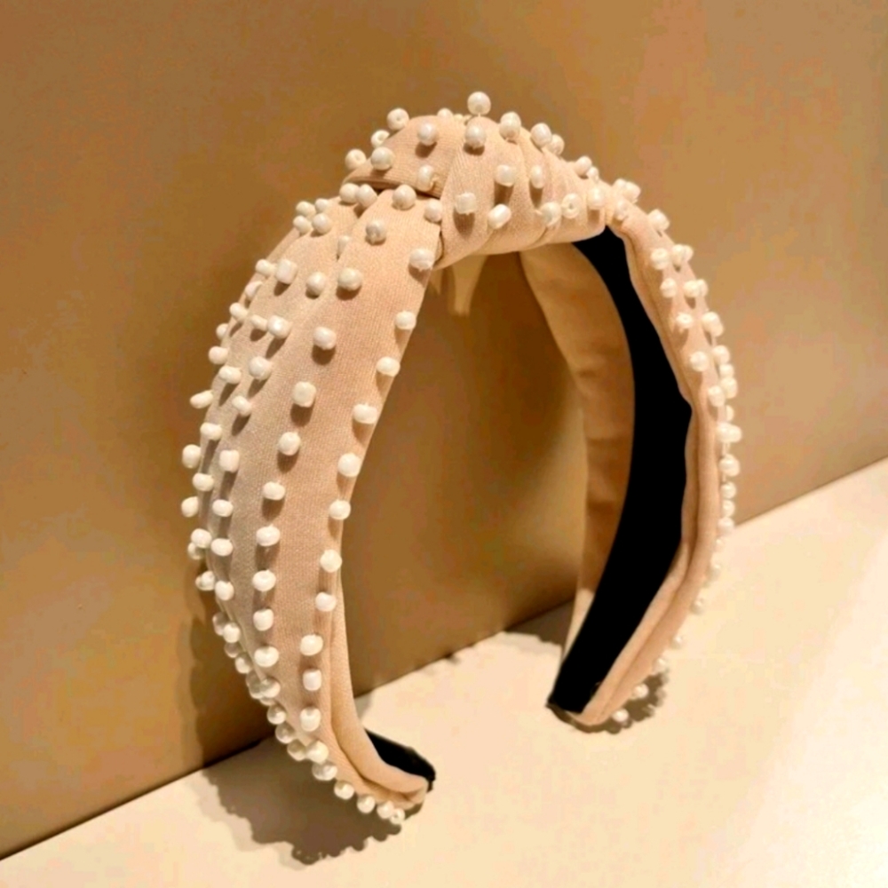 Pastel headband with pearls